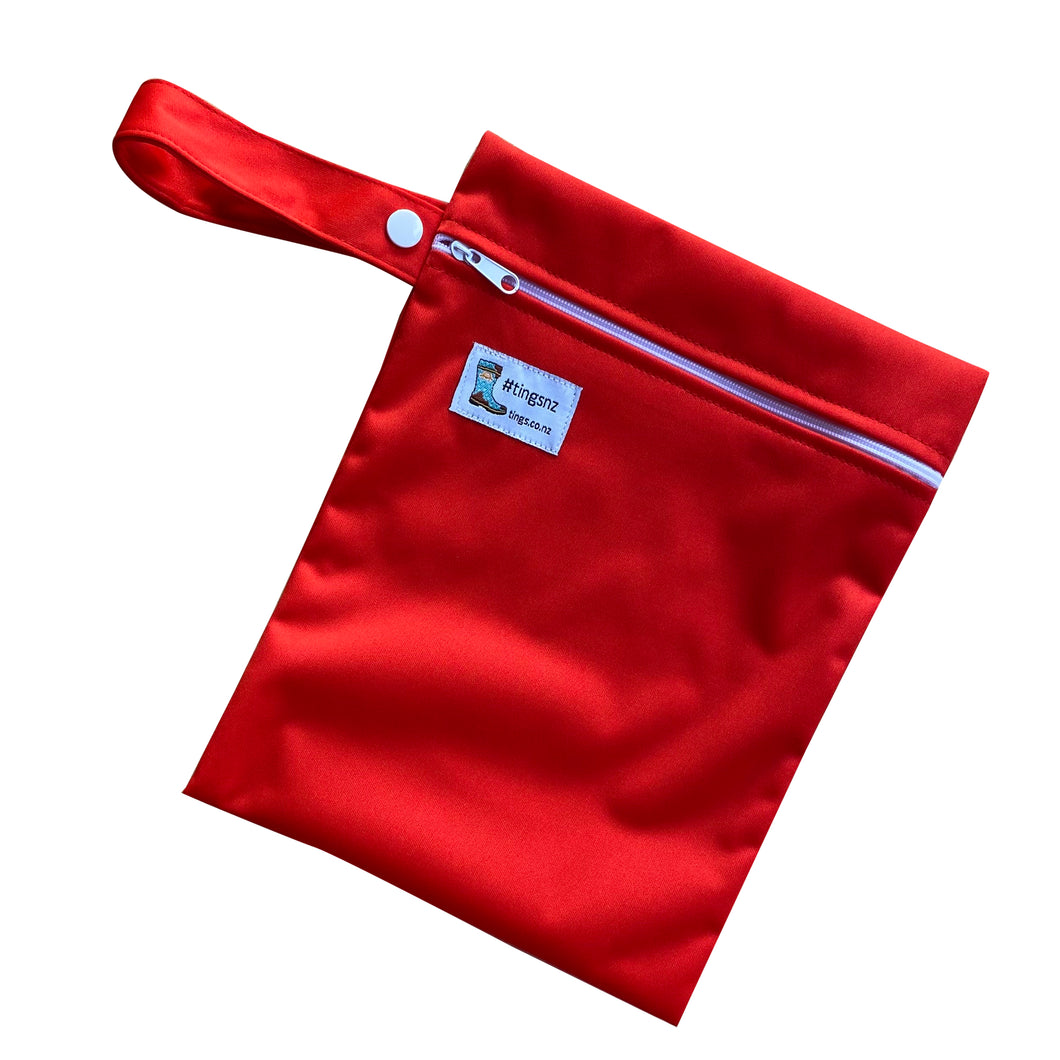 Block colour (inbetweener wet bag)