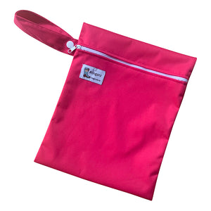 Block colour (inbetweener wet bag)