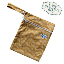 Load image into Gallery viewer, Fan (inbetweener wet bag)