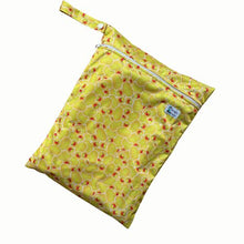 Load image into Gallery viewer, Rubber ducks (medium wet bag)