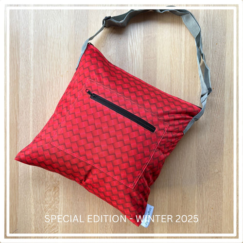 Special Ecition - Aroha 'The Square' (crossbody wet bag)