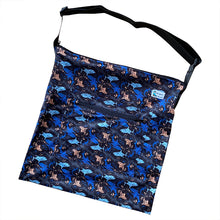 Load image into Gallery viewer, Sharks &#39;The Square&#39; (crossbody wet bag)