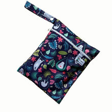 Load image into Gallery viewer, Sloths (inbetweener wet bag)