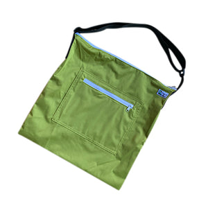 Just Plain - Green 'The Square' (crossbody wet bag)
