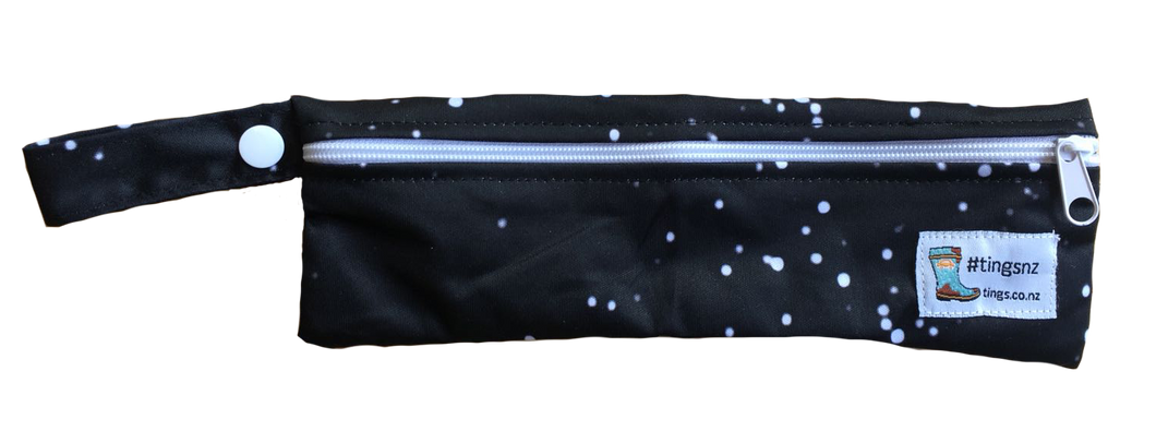 Space (cutlery or toothbrush wet bag)